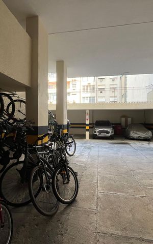 Apartamento para alugar com 100m², 3 quartos e 1 vaga Apartamento para alugar com 100m², 3 quartos e 1 vagaGaragem