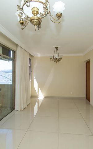 Apartamento à venda com 126m², 4 quartos e 2 vagas Apartamento à venda com 126m², 4 quartos e 2 vagasSALA