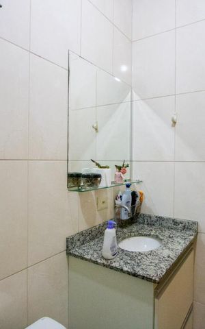 Apartamento à venda com 49m², 2 quartos e 1 vaga Apartamento à venda com 49m², 2 quartos e 1 vagaBanheiro do quarto 1