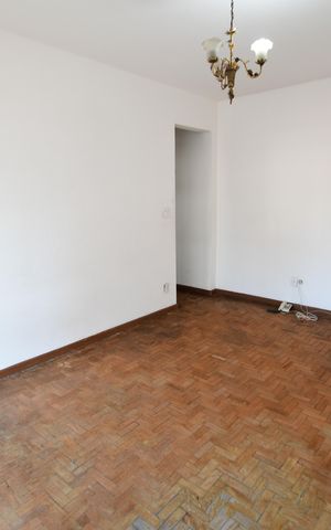 Apartamento à venda com 75m², 2 quartos e sem vagaSala