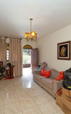 Casa para alugar com 200m², 3 quartos e 1 vaga Casa para alugar com 200m², 3 quartos e 1 vagaSala