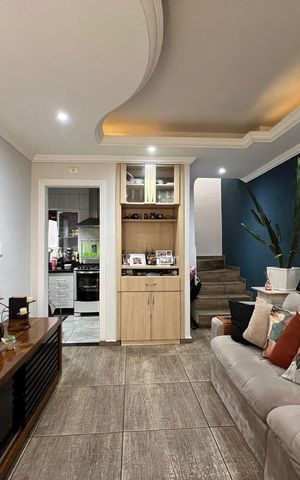 Casa à venda com 88m², 3 quartos e 1 vaga Casa à venda com 88m², 3 quartos e 1 vagaSala