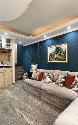 Casa à venda com 88m², 3 quartos e 1 vaga Casa à venda com 88m², 3 quartos e 1 vagaSala