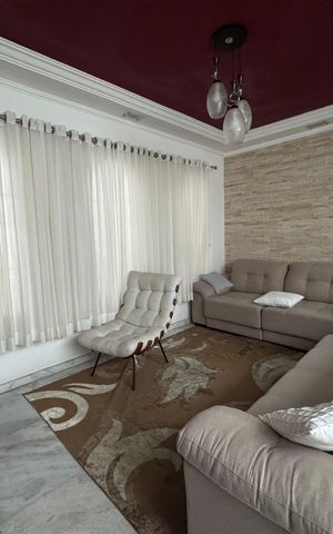 Casa à venda com 125m², 3 quartos e 2 vagas Casa à venda com 125m², 3 quartos e 2 vagasSala