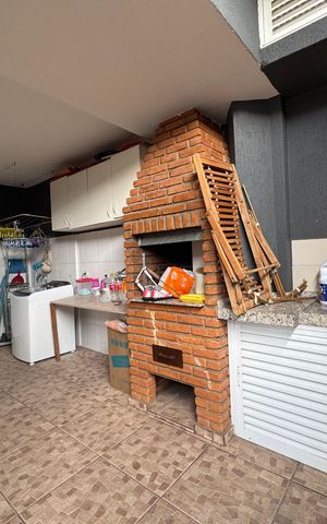 Casa à venda com 125m², 3 quartos e 2 vagas Casa à venda com 125m², 3 quartos e 2 vagasChurrasqueira