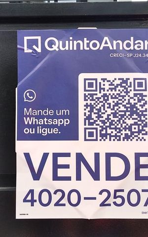 Casa à venda com 123m², 3 quartos e 2 vagas Casa à venda com 123m², 3 quartos e 2 vagasFachada