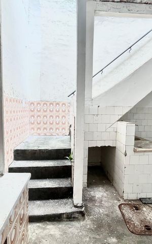 Casa à venda com 269m², 4 quartos e sem vaga