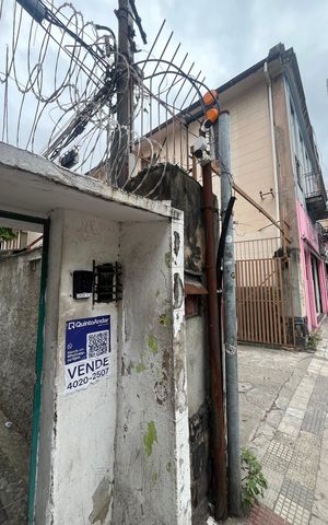 Casa à venda com 269m², 4 quartos e sem vaga
