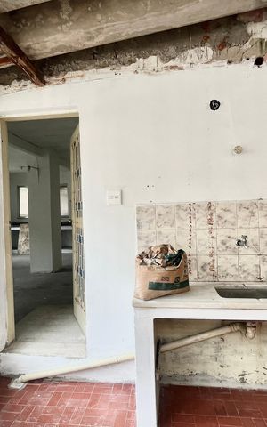 Casa à venda com 269m², 4 quartos e sem vaga