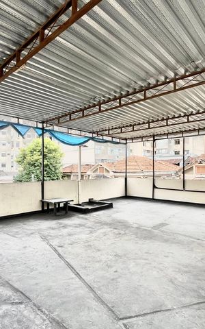 Casa à venda com 269m², 4 quartos e sem vaga