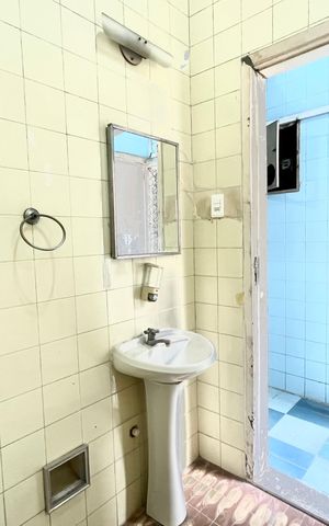 Casa à venda com 269m², 4 quartos e sem vaga Casa à venda com 269m², 4 quartos e sem vagaBanheiro