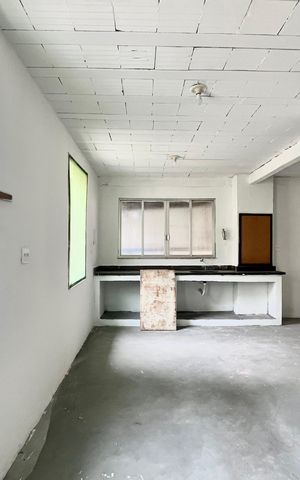 Casa à venda com 269m², 4 quartos e sem vaga