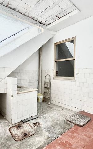 Casa à venda com 269m², 4 quartos e sem vaga