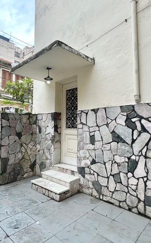 Casa à venda com 269m², 4 quartos e sem vaga