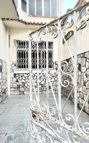 Casa à venda com 269m², 4 quartos e sem vaga