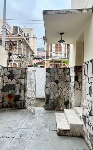 Casa à venda com 269m², 4 quartos e sem vaga