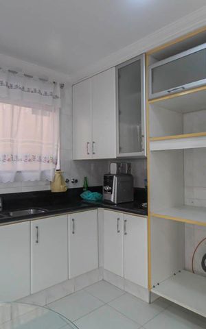Casa à venda com 500m², 3 quartos e 5 vagas Casa à venda com 500m², 3 quartos e 5 vagasCozinha