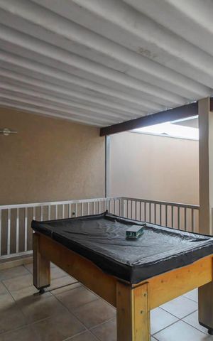 Casa à venda com 500m², 3 quartos e 5 vagas Casa à venda com 500m², 3 quartos e 5 vagasChurrasqueira