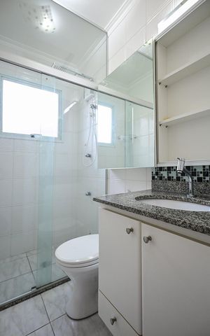 Casa de condomínio à venda com 168m², 3 quartos e 2 vagasBanheiro Suíte 