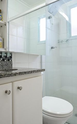Casa de condomínio à venda com 168m², 3 quartos e 2 vagasBanheiro