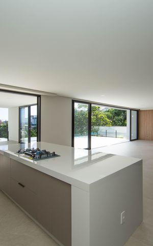 Casa à venda com 623m², 5 quartos e 4 vagasCOZINHA