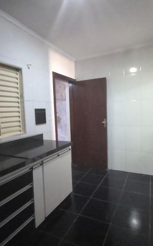 Casa à venda com 160m², 2 quartos e 1 vaga Casa à venda com 160m², 2 quartos e 1 vagaCozinha