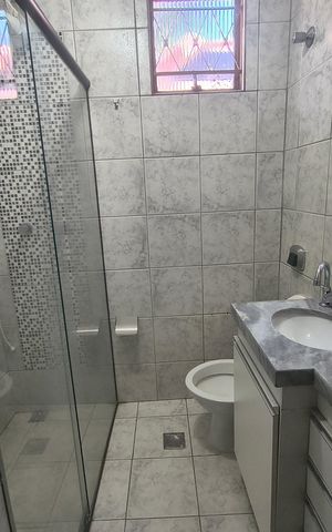Casa à venda com 160m², 2 quartos e 1 vaga Casa à venda com 160m², 2 quartos e 1 vagaBanheiro