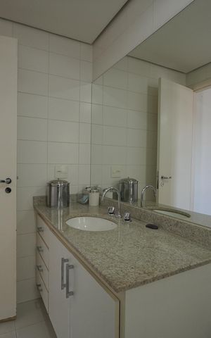 Apartamento à venda com 260m², 4 quartos e 4 vagasSuíte 1