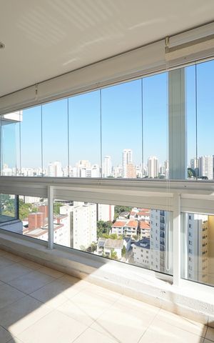 Apartamento à venda com 260m², 4 quartos e 4 vagasVaranda