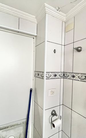 Apartamento à venda com 100m², 3 quartos e 1 vaga Apartamento à venda com 100m², 3 quartos e 1 vagaBanheiro de serviço