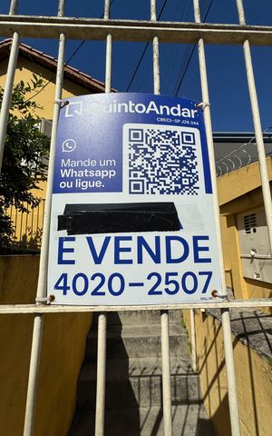 Casa à venda com 290m², 2 quartos e 3 vagas Casa à venda com 290m², 2 quartos e 3 vagasPLACA