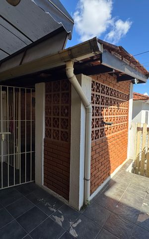 Casa à venda com 290m², 2 quartos e 3 vagas Casa à venda com 290m², 2 quartos e 3 vagasQuintal