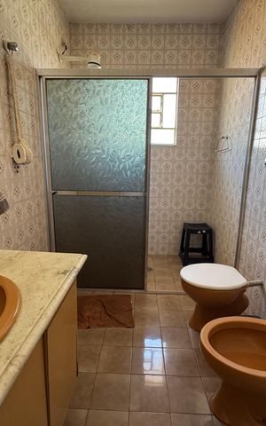 Casa à venda com 290m², 2 quartos e 3 vagas Casa à venda com 290m², 2 quartos e 3 vagasBanheiro 2 - Casa 2