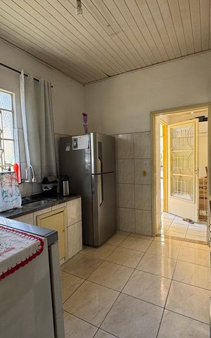 Casa à venda com 290m², 2 quartos e 3 vagas Casa à venda com 290m², 2 quartos e 3 vagasCozinha - Casa 1