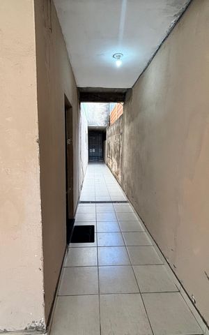 Casa à venda com 125m², 2 quartos e 2 vagas Casa à venda com 125m², 2 quartos e 2 vagasCorredor