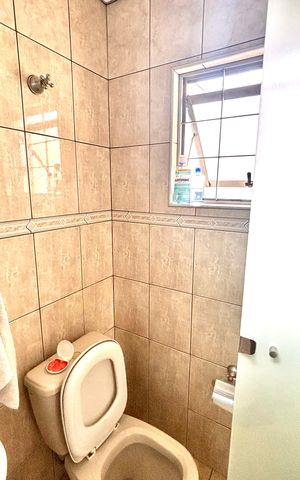 Casa à venda com 125m², 2 quartos e 2 vagas Casa à venda com 125m², 2 quartos e 2 vagasBanheiro do Quarto 1