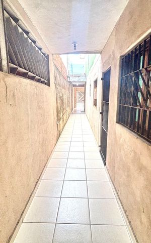 Casa à venda com 125m², 2 quartos e 2 vagas Casa à venda com 125m², 2 quartos e 2 vagasCorredor