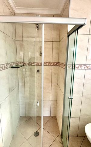 Casa à venda com 125m², 2 quartos e 2 vagas Casa à venda com 125m², 2 quartos e 2 vagasBanheiro do Quarto 2