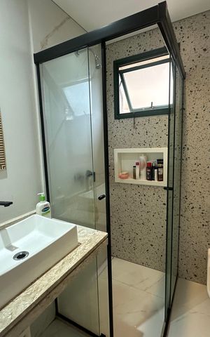 Apartamento à venda com 94m², 2 quartos e 2 vagas Apartamento à venda com 94m², 2 quartos e 2 vagasBanheiro da Suíte
