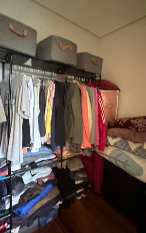 Apartamento à venda com 94m², 2 quartos e 2 vagas Apartamento à venda com 94m², 2 quartos e 2 vagasCloset da suíte
