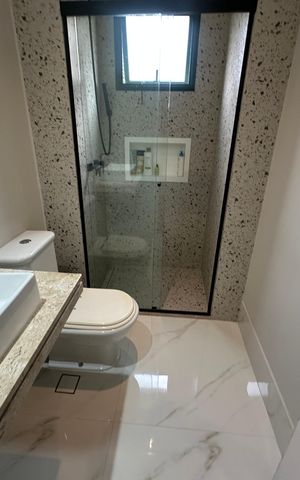 Apartamento à venda com 94m², 2 quartos e 2 vagas Apartamento à venda com 94m², 2 quartos e 2 vagasBanheiro