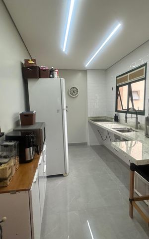 Apartamento à venda com 94m², 2 quartos e 2 vagas Apartamento à venda com 94m², 2 quartos e 2 vagasCozinha