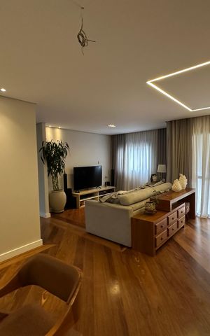 Apartamento à venda com 94m², 2 quartos e 2 vagas Apartamento à venda com 94m², 2 quartos e 2 vagasSala