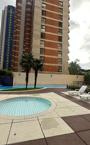 Apartamento à venda com 94m², 2 quartos e 2 vagas Apartamento à venda com 94m², 2 quartos e 2 vagasÁrea comum - Piscina