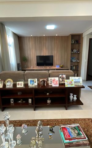Apartamento à venda com 180m², 3 quartos e 2 vagasSala