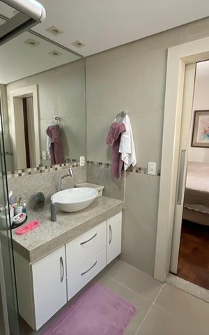 Apartamento à venda com 180m², 3 quartos e 2 vagasbanheiro suite