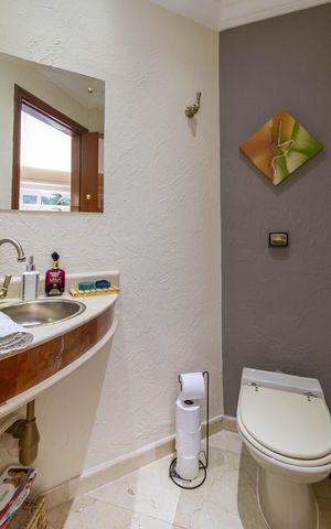 Casa à venda com 330m², 3 quartos e 4 vagasLavabo