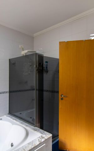 Casa à venda com 330m², 3 quartos e 4 vagasSuíte 1