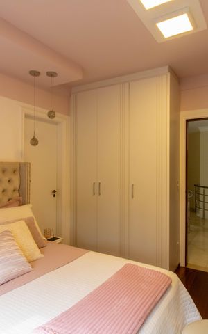 Casa à venda com 330m², 3 quartos e 4 vagasSuíte 2