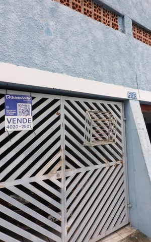 Casa à venda com 200m², 5 quartos e 4 vagasFachada